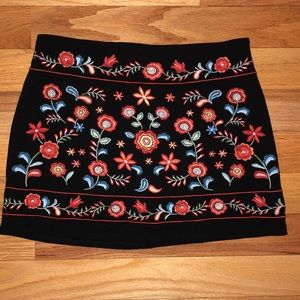 Forever 21 floral embroidered mini skirt Large
